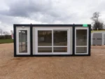 Ausgebauter, verglaster 20-Fuß-Container – Ausstellungsbereit – Bild 2